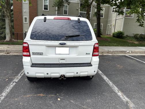 White 2010 Ford Escape XLT
