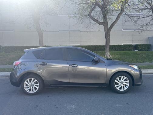 2013 Mazda Mazda3 i Touring