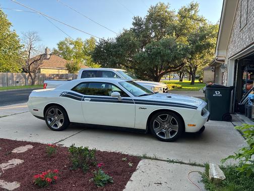White 2013 Dodge Challenger R/T