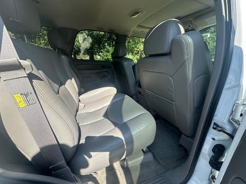 2004 GMC Yukon Denali