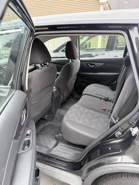 Black 2016 Nissan Rogue S