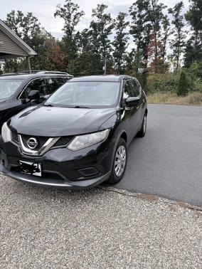 Black 2016 Nissan Rogue S