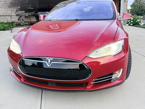 Red 2015 Tesla Model S P90D