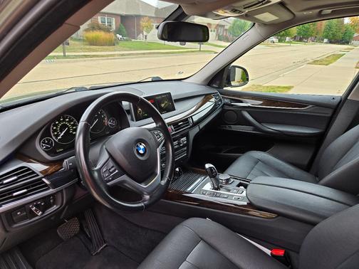 Gray 2016 BMW X5 eDrive xDrive40e