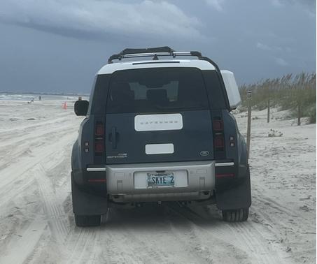 2023 Land Rover Defender S