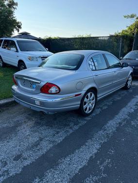 Gray 2005 Jaguar X-Type 3