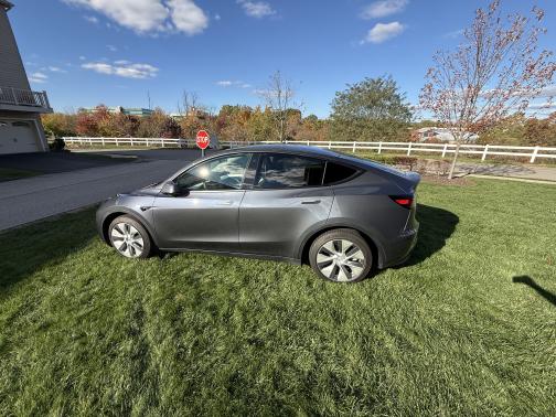 2023 Tesla Model Y AWD