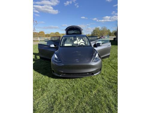 2023 Tesla Model Y AWD