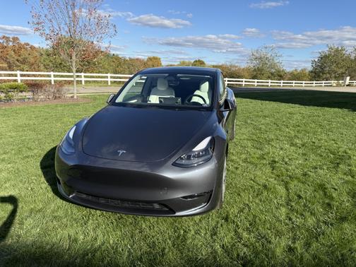 2023 Tesla Model Y AWD