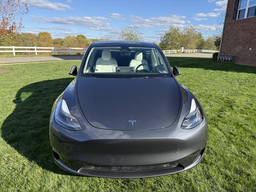 2023 Tesla Model Y AWD