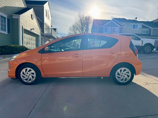 2016 Toyota Prius c One