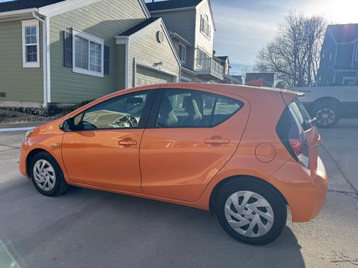 2016 Toyota Prius c One