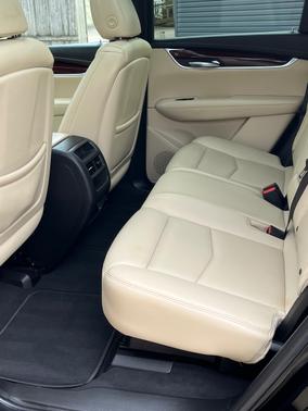 Black 2018 Cadillac XT5 Luxury