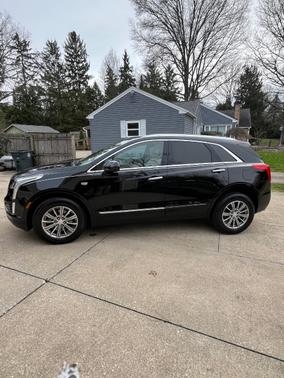 Black 2018 Cadillac XT5 Luxury