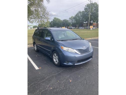 2017 Toyota Sienna LE
