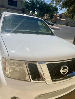 2010 Nissan Pathfinder LE