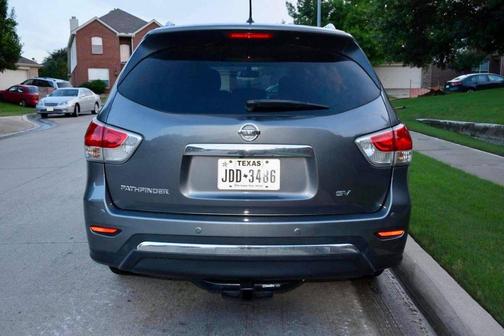 Gray 2016 Nissan Pathfinder SV