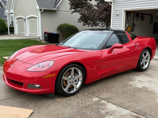 2005 Chevrolet Corvette Base