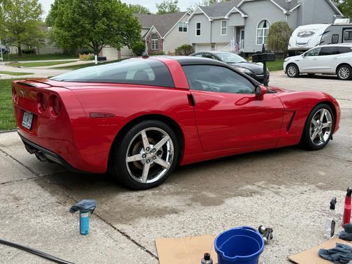 2005 Chevrolet Corvette Base