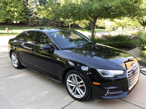 2017 Audi A4 Season of Audi Premium