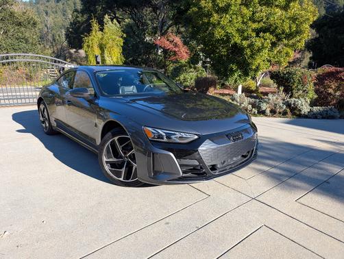 2023 Audi RS e-tron GT Base