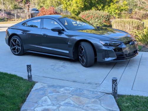 2023 Audi RS e-tron GT Base