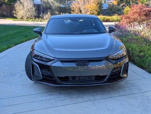 2023 Audi RS e-tron GT Base