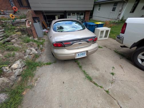 1999 Ford Taurus SE