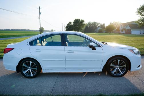 2016 Subaru Legacy 3.6R Limited