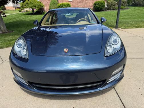 Blue 2012 Porsche Panamera Panamera 4