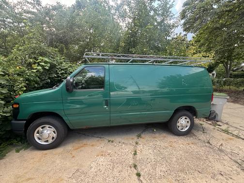 Green 2014 Ford E250 Cargo
