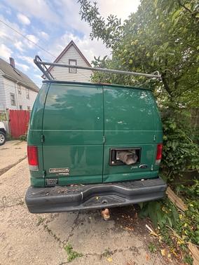 Green 2014 Ford E250 Cargo