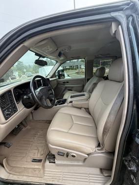 Green 2004 Chevrolet Silverado 2500 LT H/D Extended Cab