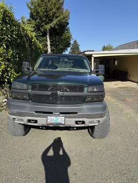 Green 2004 Chevrolet Silverado 2500 LT H/D Extended Cab