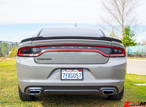 Gray 2017 Dodge Charger SE