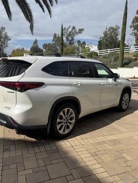 2021 Toyota Highlander Hybrid Limited