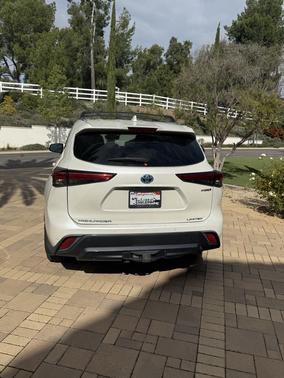 2021 Toyota Highlander Hybrid Limited