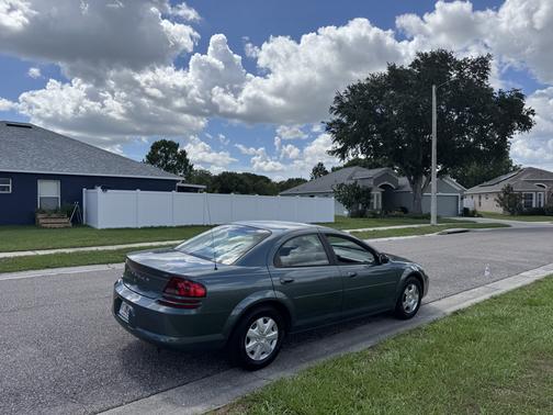 Green 2006 Dodge Stratus SXT