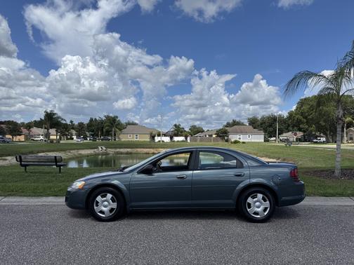 Green 2006 Dodge Stratus SXT