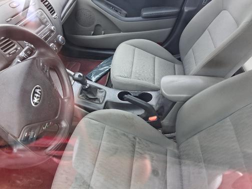 Beige 2015 Kia Forte LX