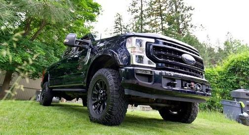 Blue 2022 Ford F-250 Lariat