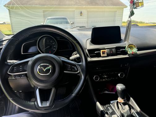 2018 Mazda Mazda3 Touring