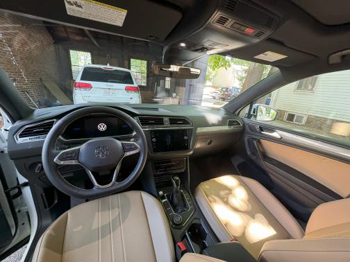 2024 Volkswagen Tiguan 2.0T SE 4MOTION