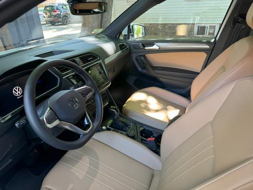 2024 Volkswagen Tiguan 2.0T SE 4MOTION