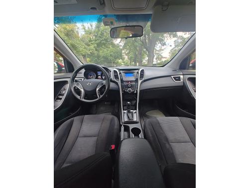 Red 2014 Hyundai Elantra GT Base
