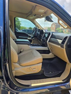 Blue 2019 Ford F-250 Lariat