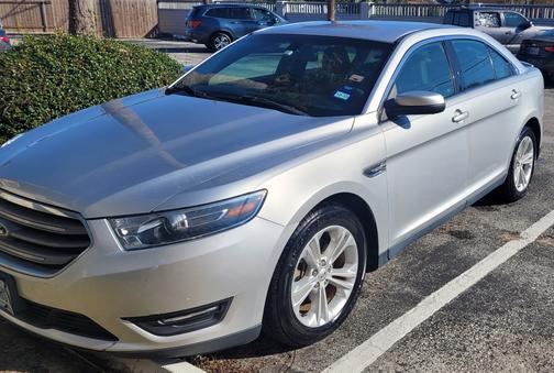 2016 Ford Taurus SEL