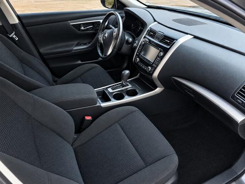 Gray 2014 Nissan Altima 2.5 SV