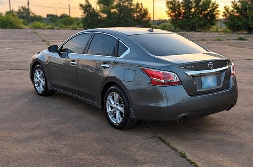 Gray 2014 Nissan Altima 2.5 SV