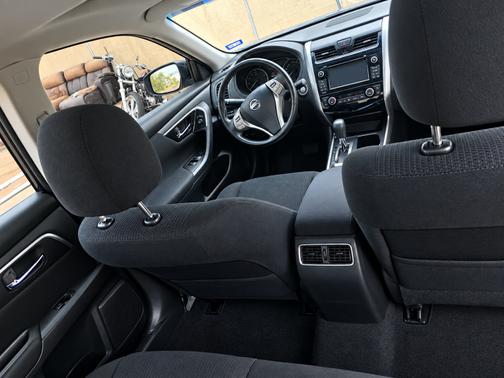Gray 2014 Nissan Altima 2.5 SV